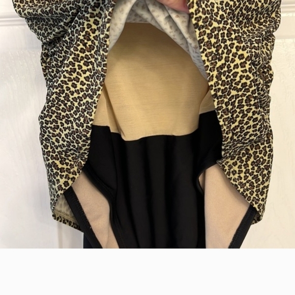 Old Navy Womens Medium Leopard Print Bathing Suit. Spaghetti Straps - Picture 13 of 13